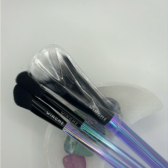WINGME, set of 3 Makeup Brushes! - Picture 1 of 6